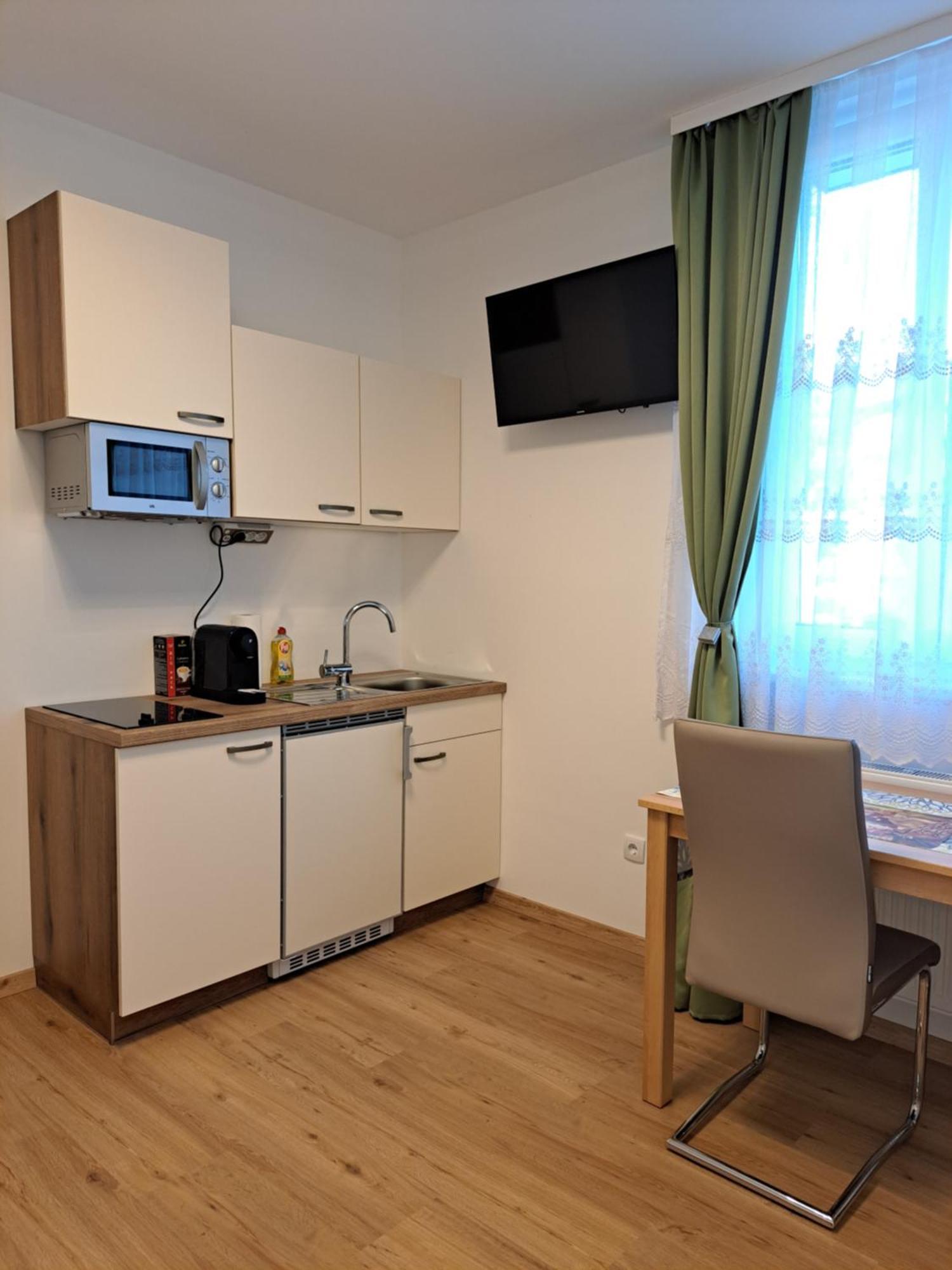 Private Zimmer Hoap Leoben  Exterior photo